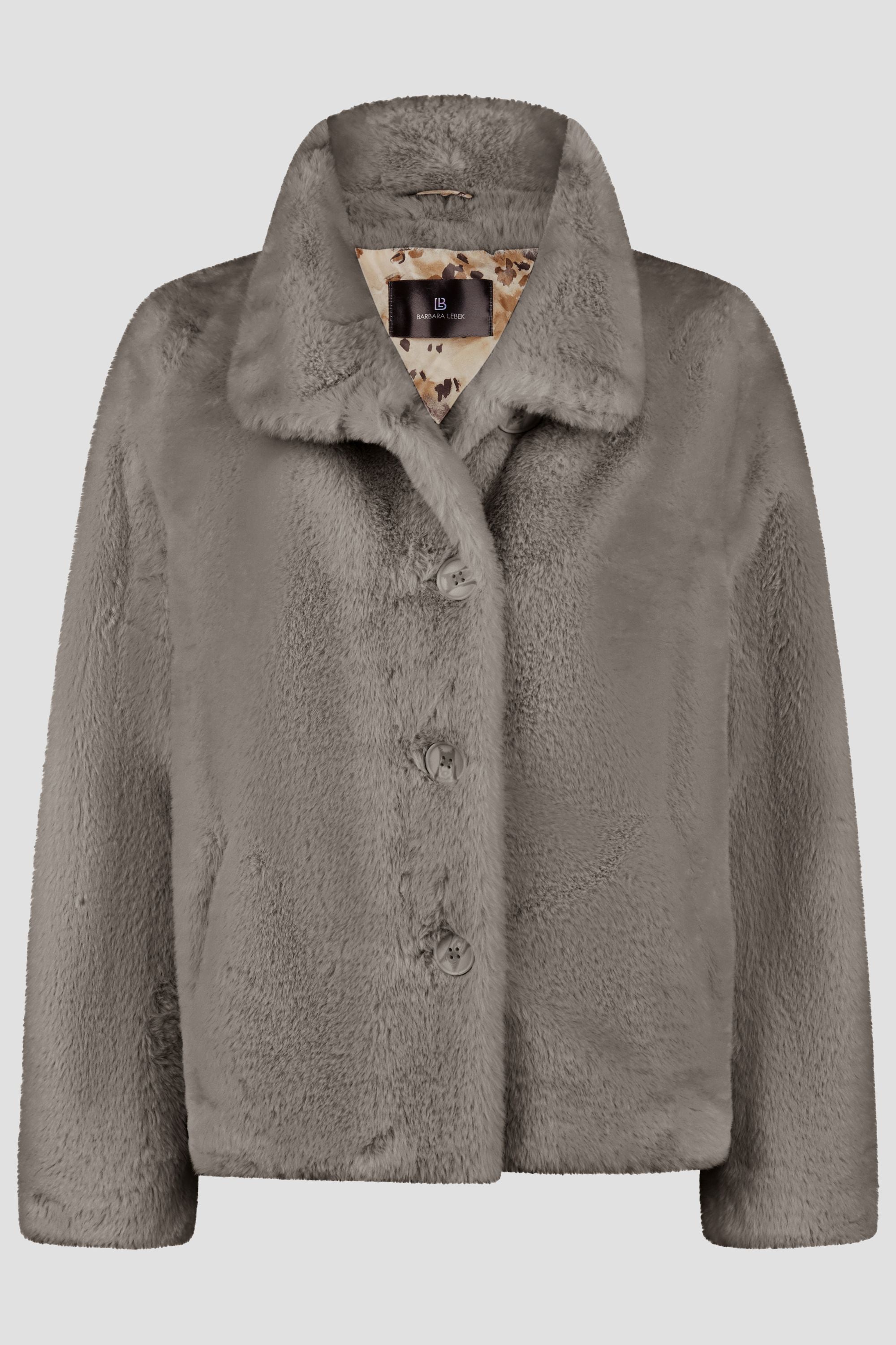 Damen Fellimitatjacke in Grau mit Knöpfen.